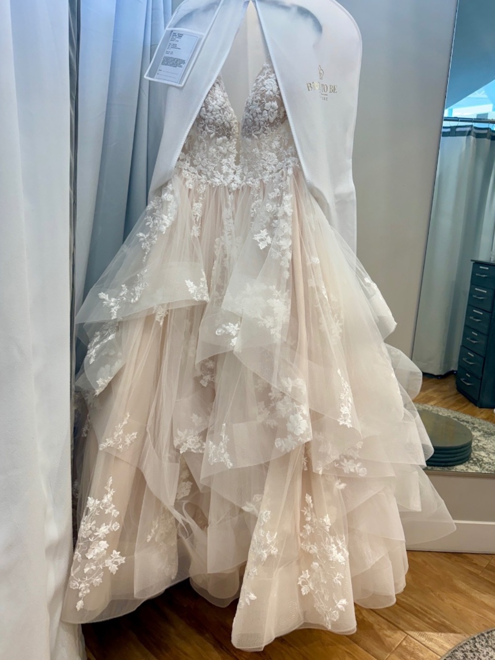 New Wedding Dress- Martina Liana Couture (Plus Size Bride)